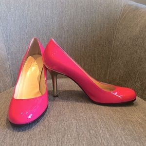 Kate Spade Hot Pink patent leather pumps. Size 7.5